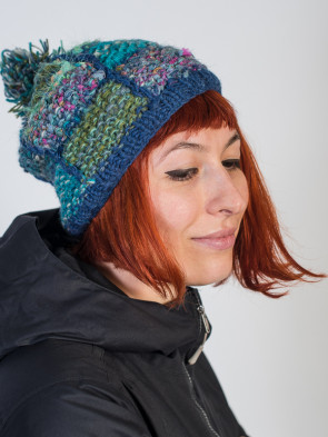 Gorro natural de sari de seda reciclado y lana del Himalaya