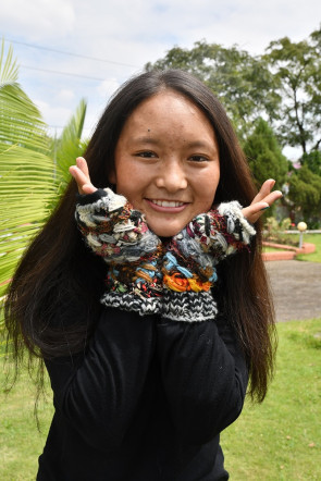 Guantes ecológicos, sari de seda reciclado y lana del Himalaya