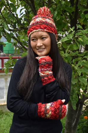 Guantes artesanales de sari de seda reciclado y lana del Himalaya