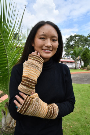 Guantes artesanales, lana del Himalaya